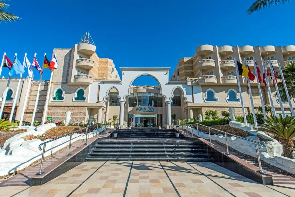 Entrance of Sunrise Aqua Joy Resort for airport transfer arrival